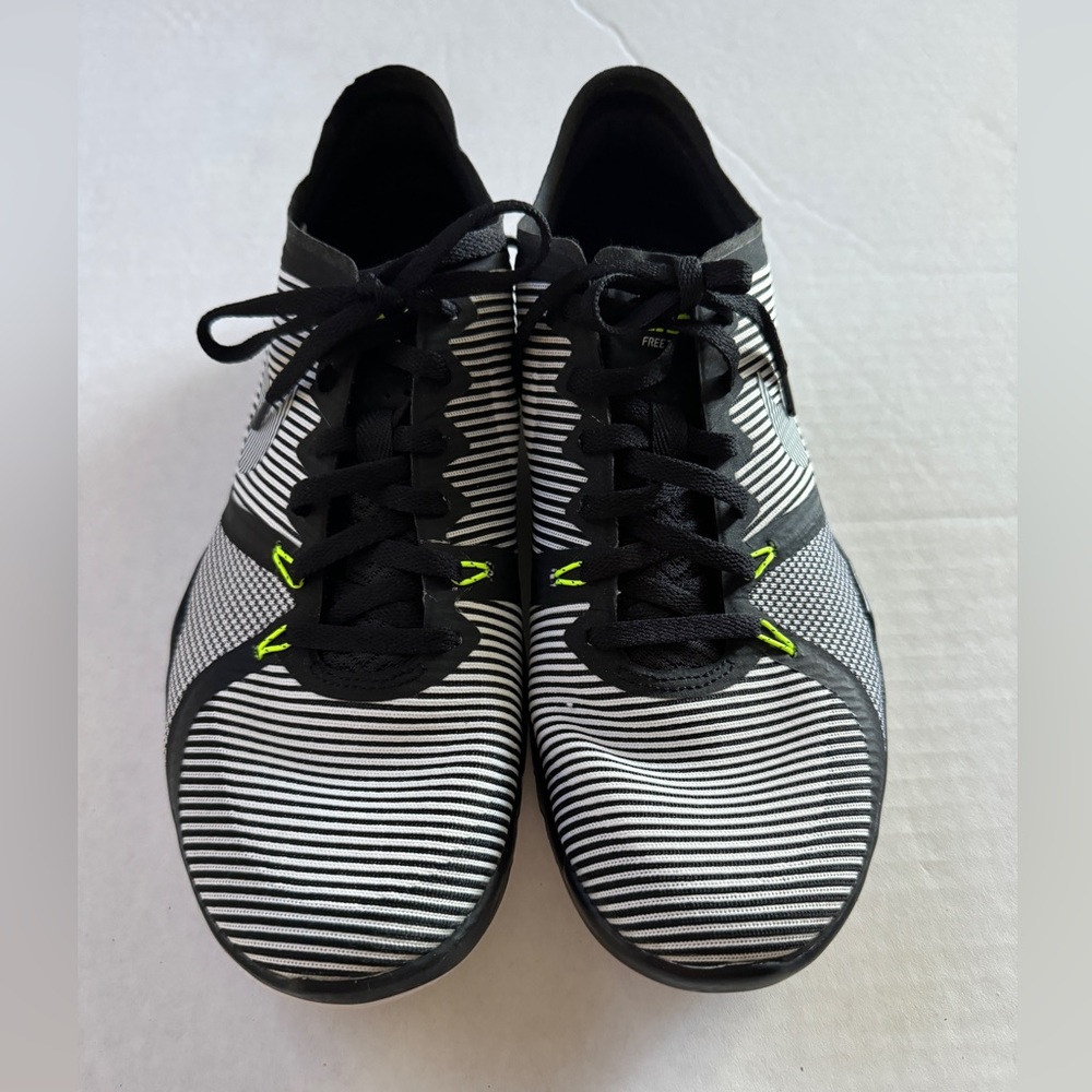 Nike Free 3.0 Men’s Training Sneaker Black White Stripe Men’s 8 - Picture 2 of 7
